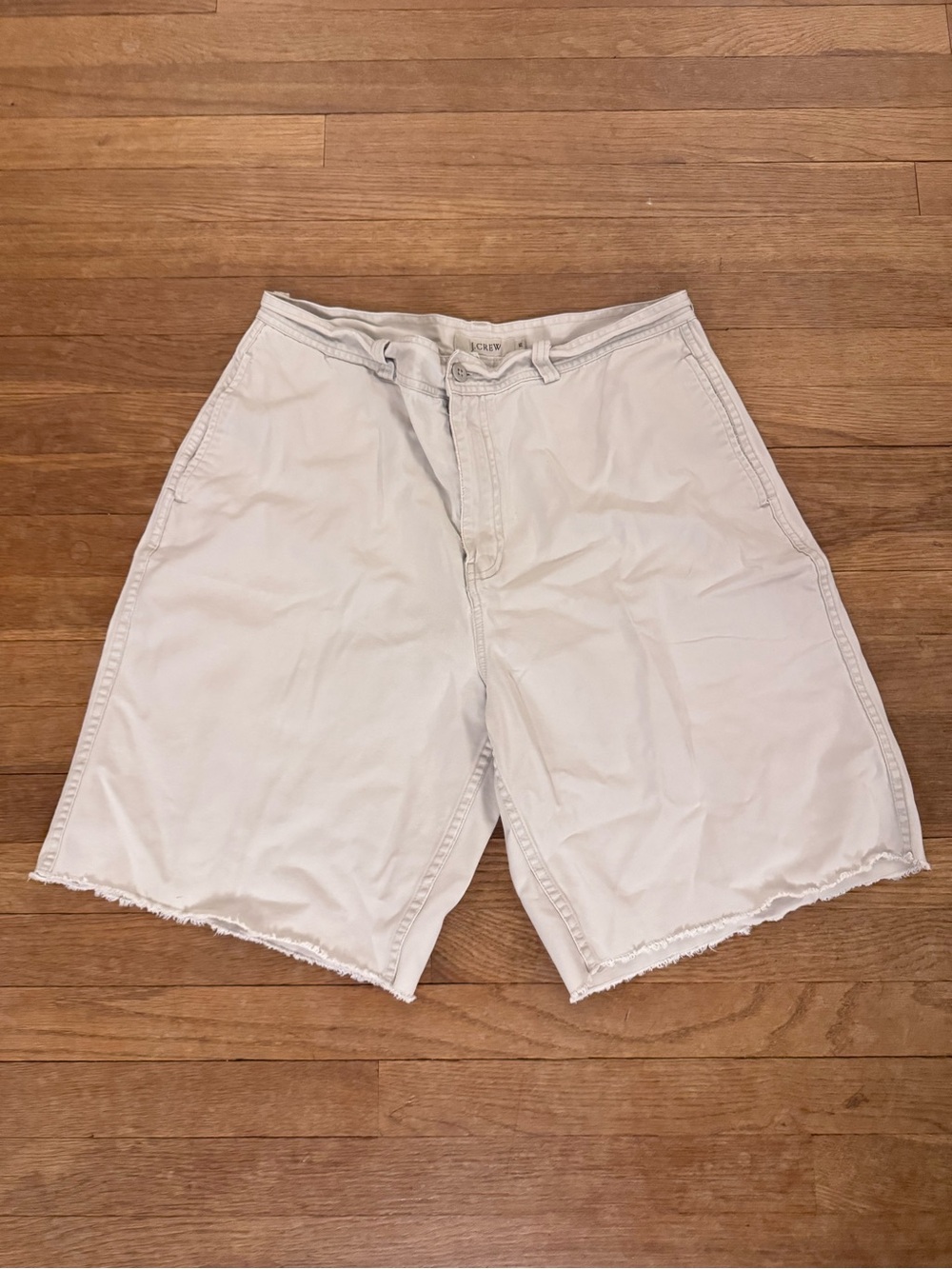 J.Crew Men's Off-White Raw Hem Shorts - Size 35 (Measure 31)
 b74